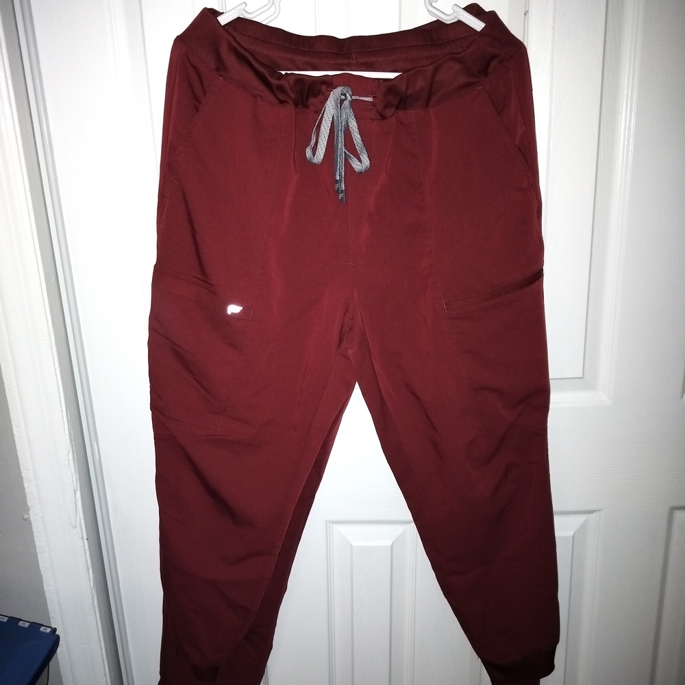 Women's Wine Fabletics Scrubs XL